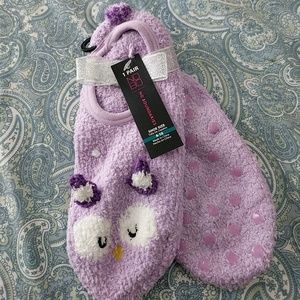 No Boundaries Owl Slipper Socks